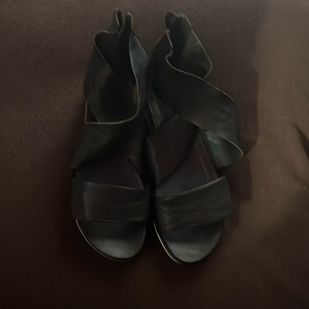 Black Eileen Fisher sandal
